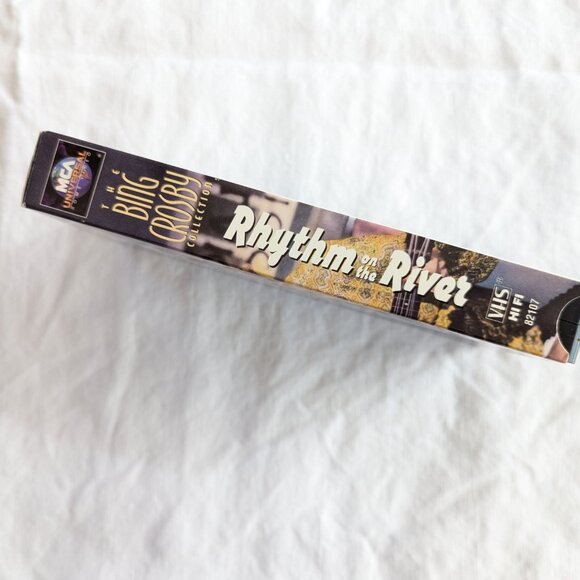 3/$15 Rhythm on the River (1940) VHS tape Bing Crosby Mary Martin - Picture 3 of 6